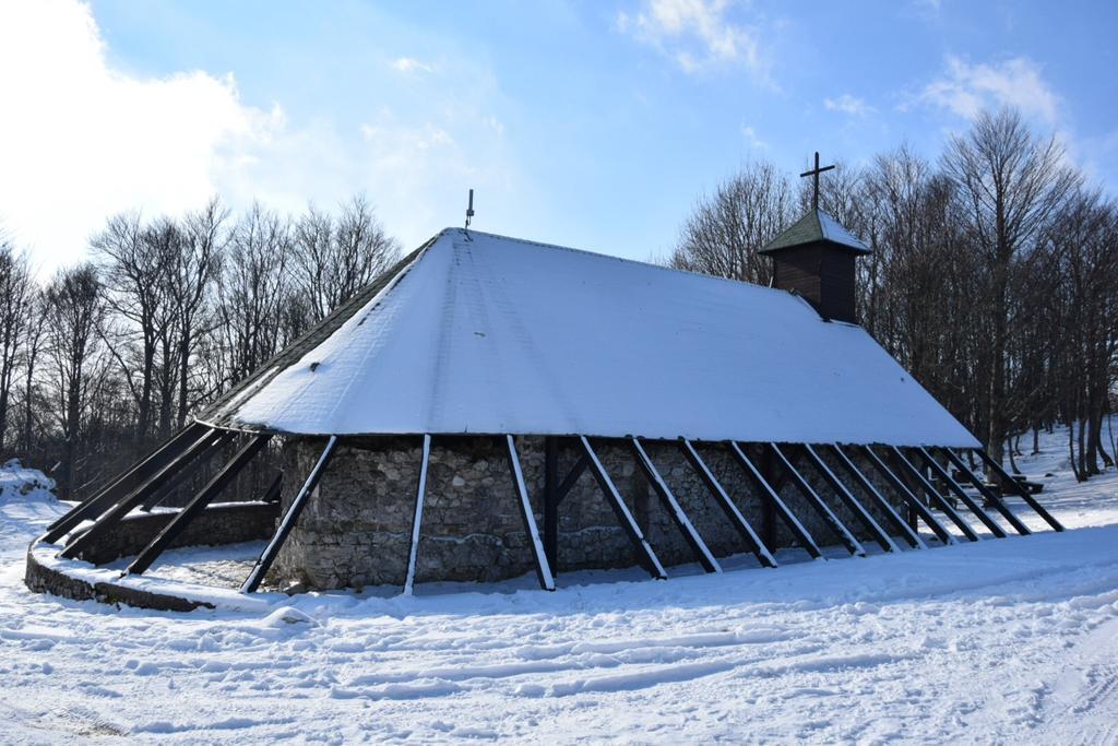 Guest House Lagotto'S Peak Radatovici Buitenkant foto